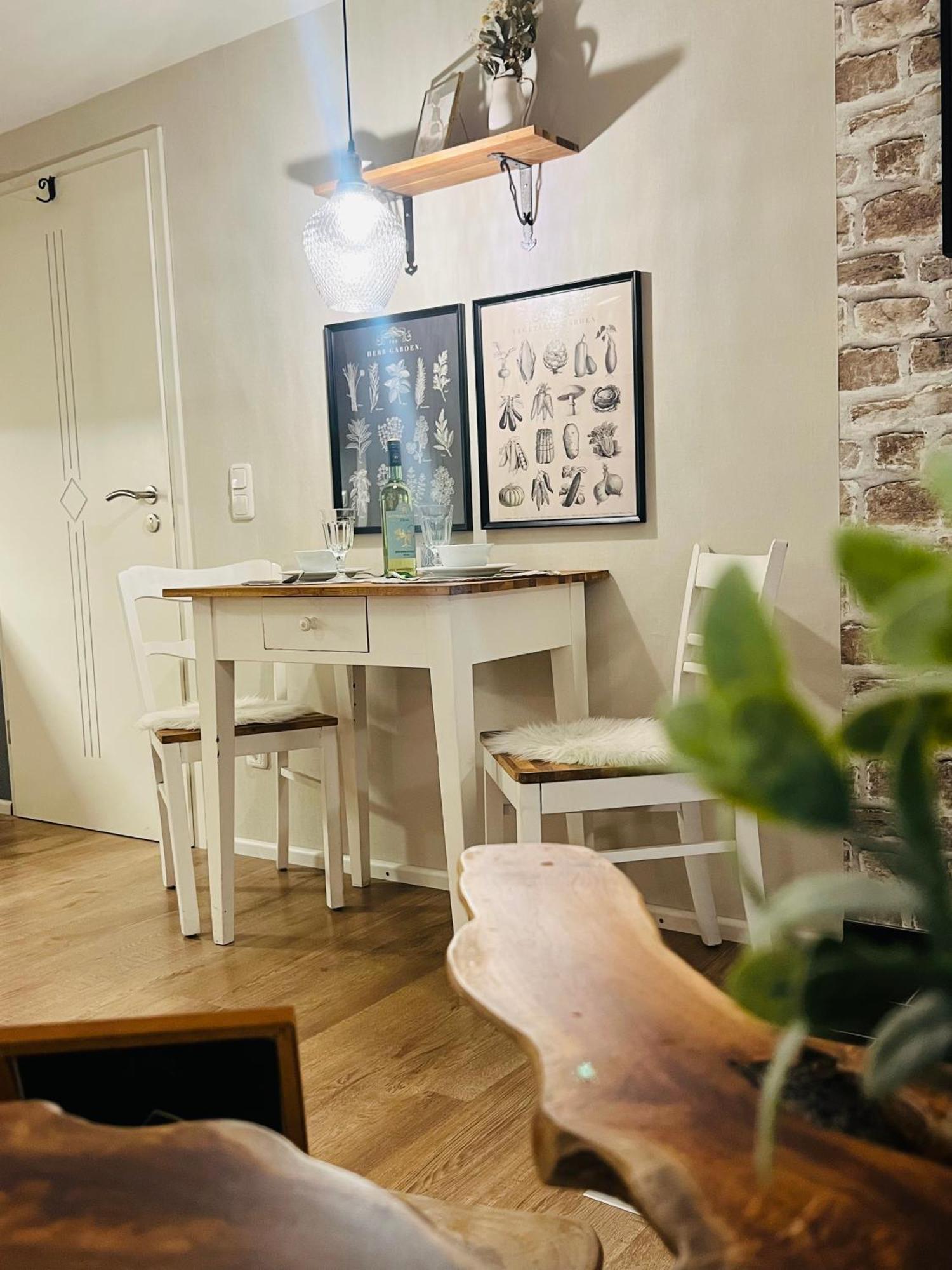 Ferienwohnung Palatina Heuchelheim-Klingen Ngoại thất bức ảnh