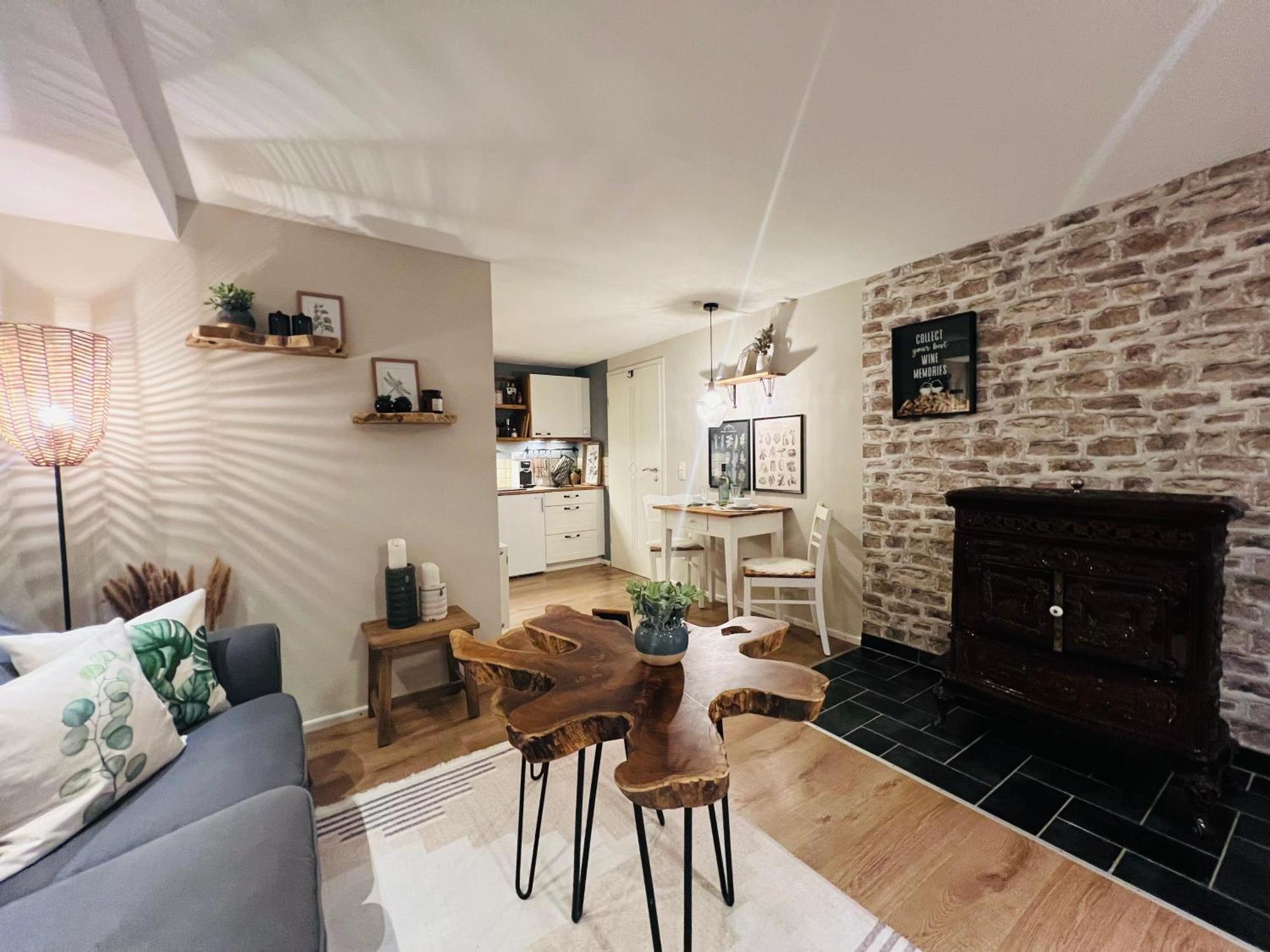 Ferienwohnung Palatina Heuchelheim-Klingen Ngoại thất bức ảnh