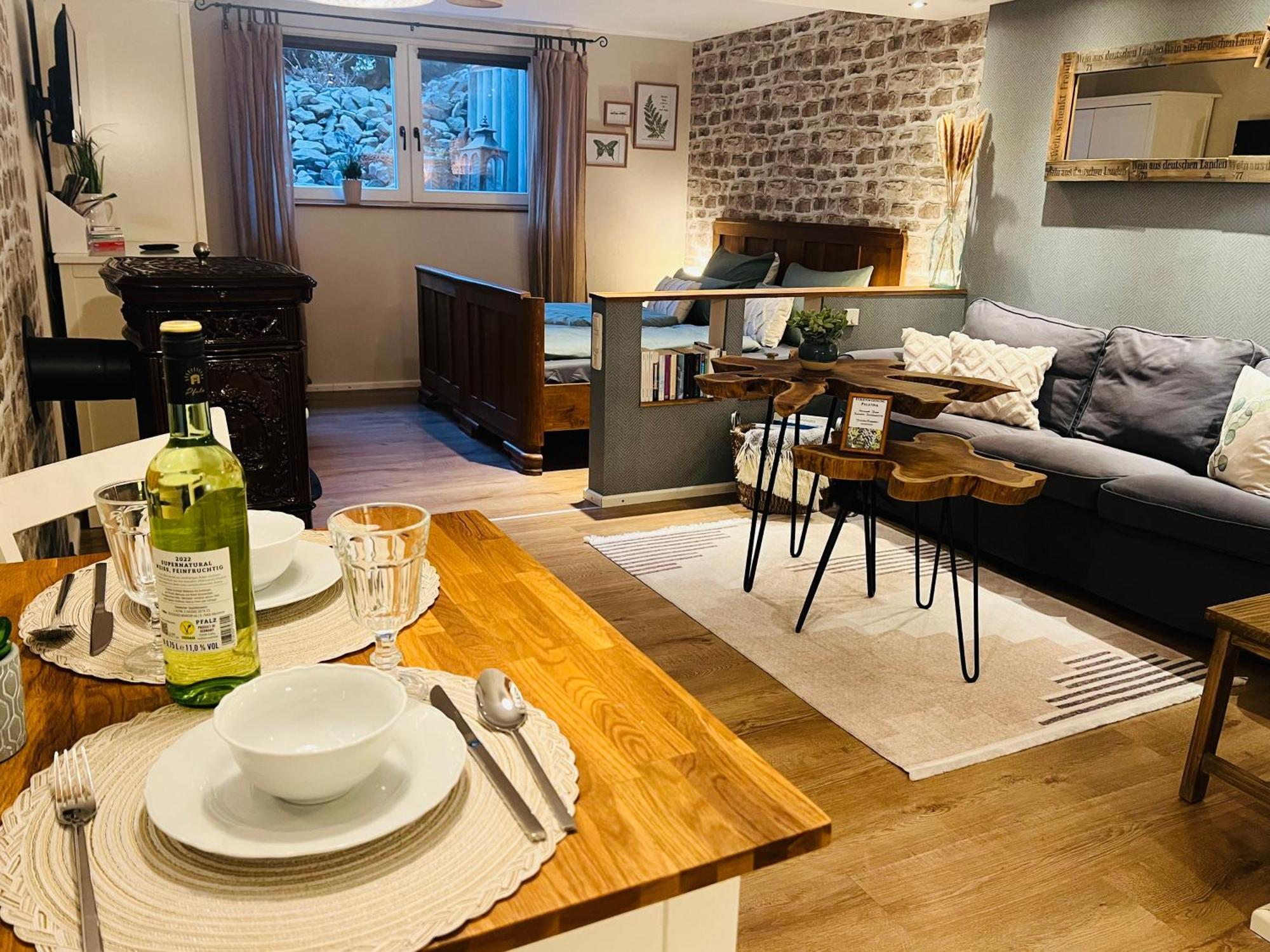 Ferienwohnung Palatina Heuchelheim-Klingen Ngoại thất bức ảnh